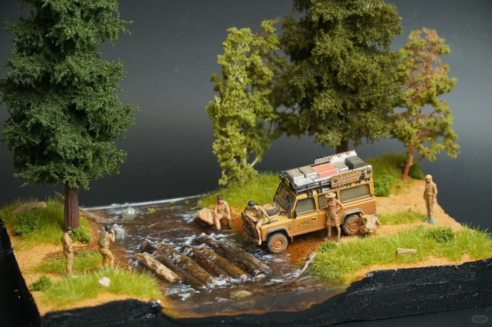 1:64 Scale Exquisite Camel Cup Scene