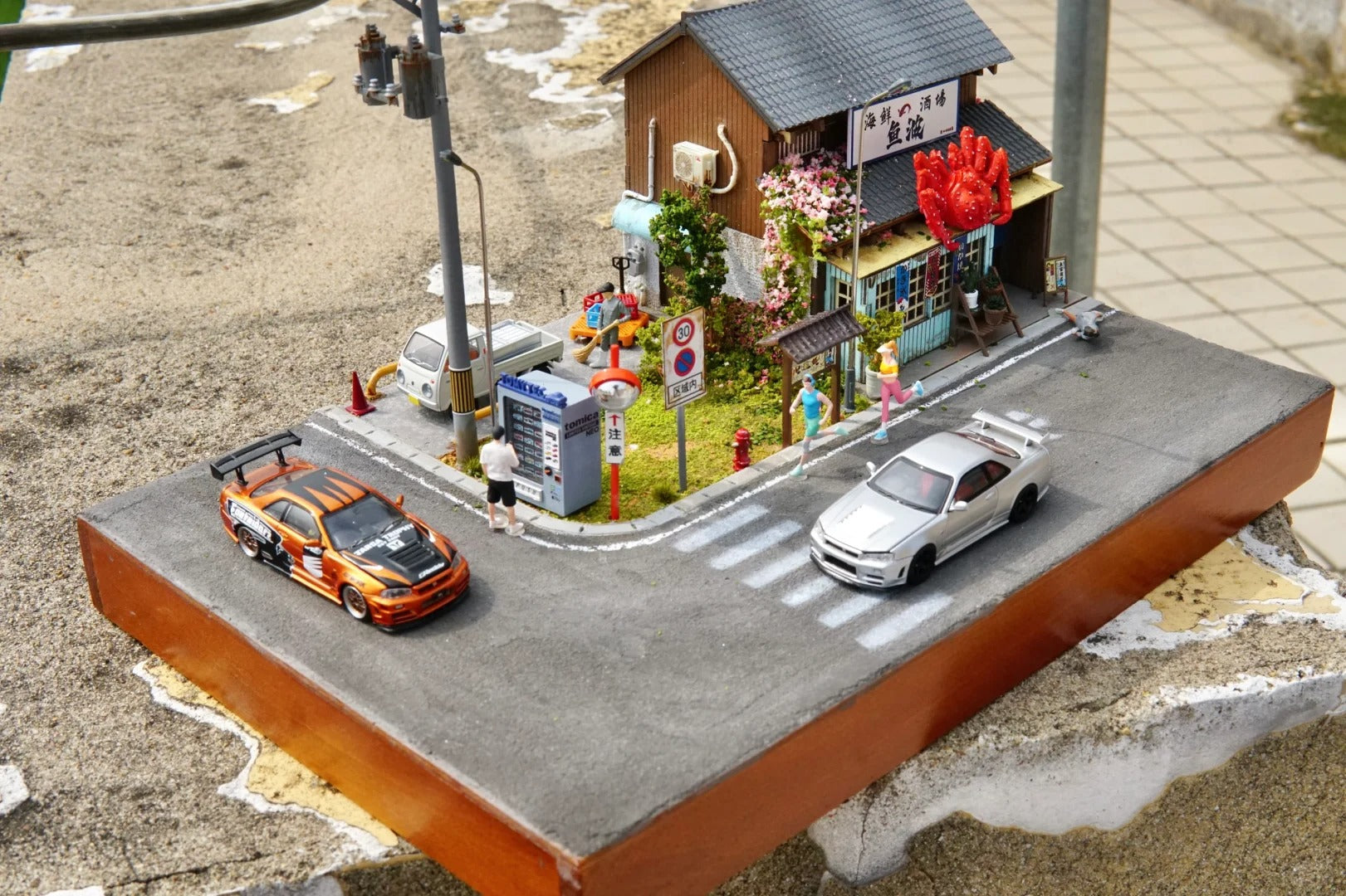 New Japanese-Style 1:64 Scale “Seafood Fish Stall” Miniature Model