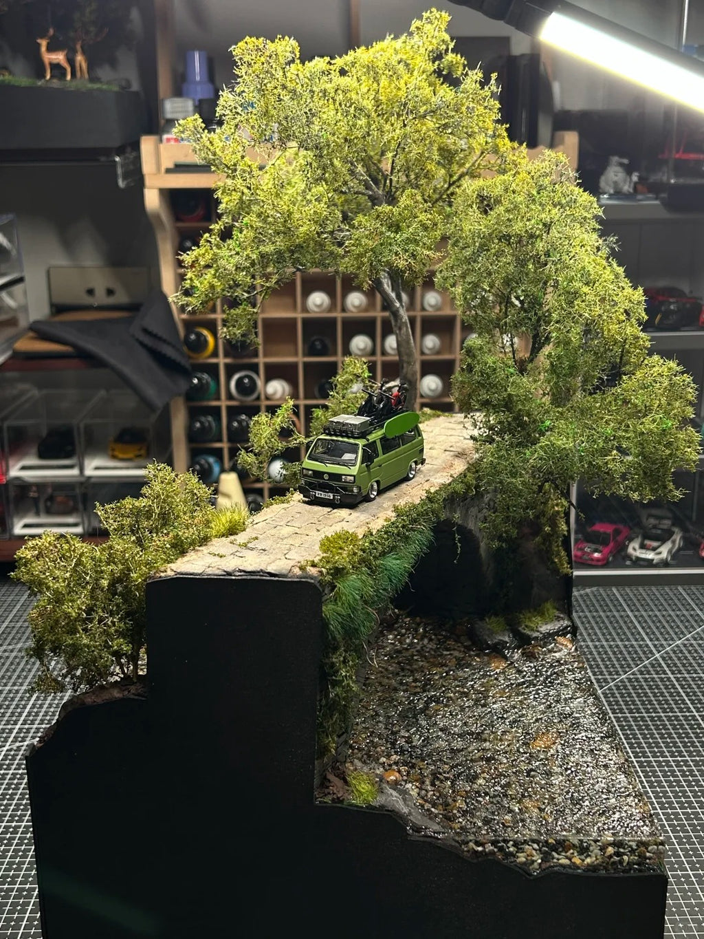 1:64 Scale Diorama Model: Rural Stone Bridge