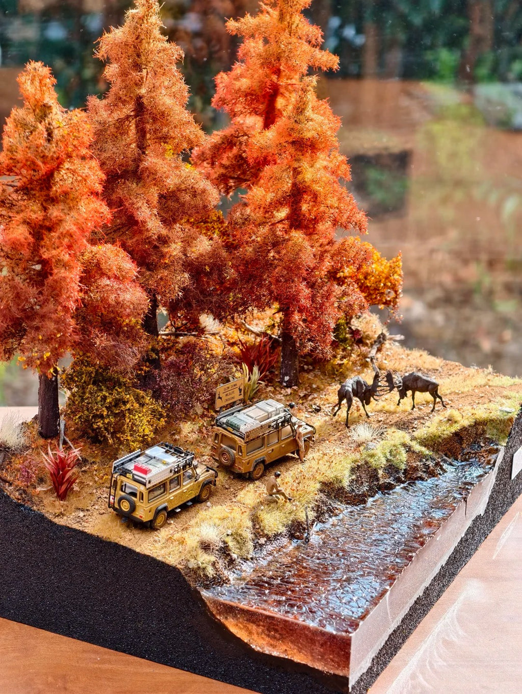 1:64 Scale Redwood Forest Autumn Miniature Model