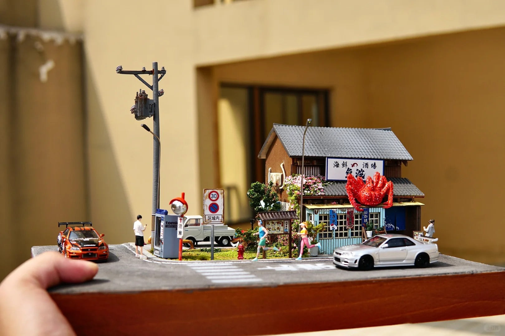 New Japanese-Style 1:64 Scale “Seafood Fish Stall” Miniature Model