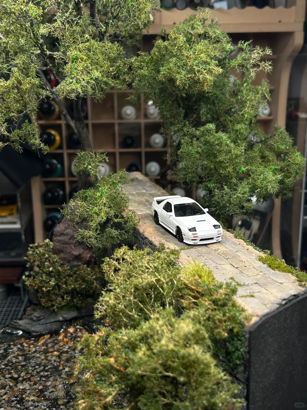 1:64 Scale Diorama Model: Rural Stone Bridge