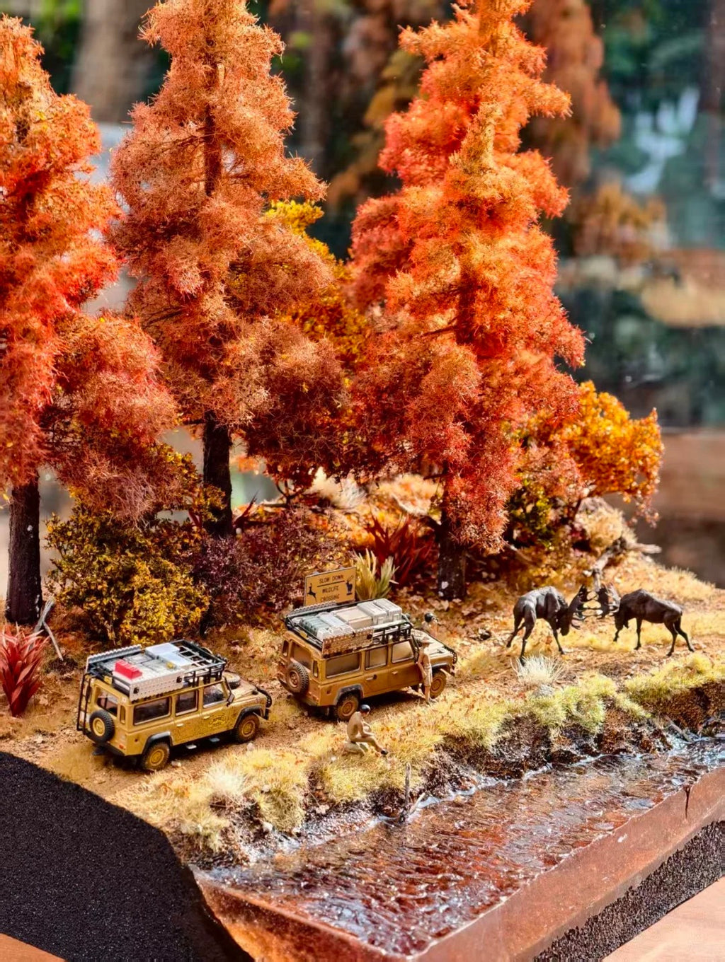 1:64 Scale Redwood Forest Autumn Miniature Model