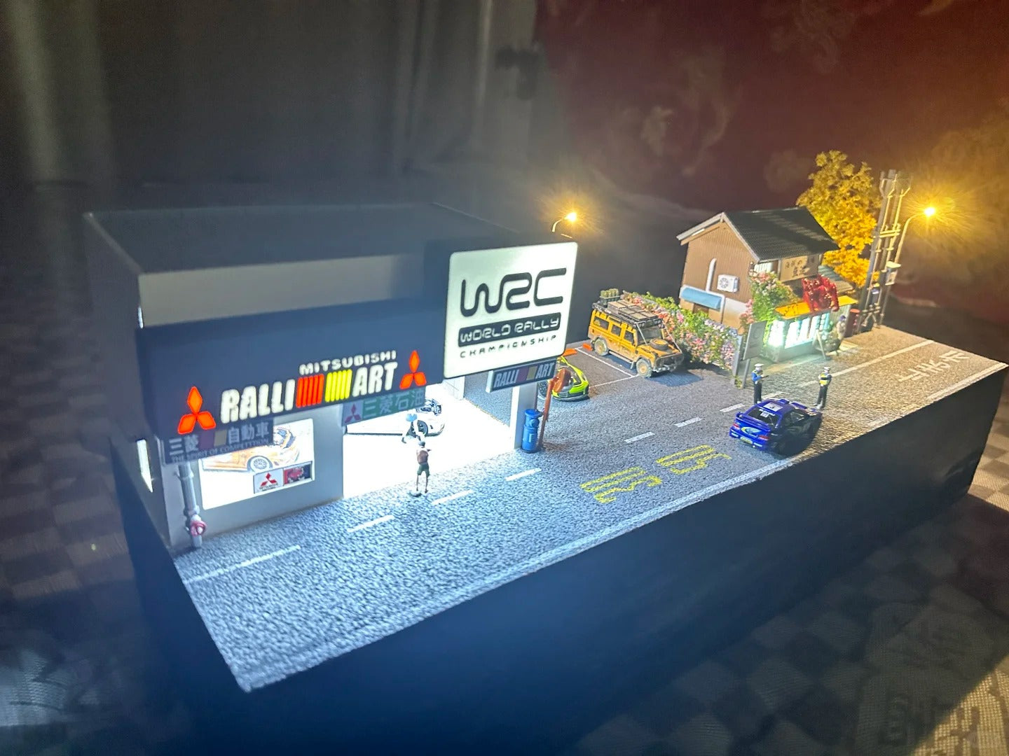 1:64 Scale Parking Lot Miniature Model