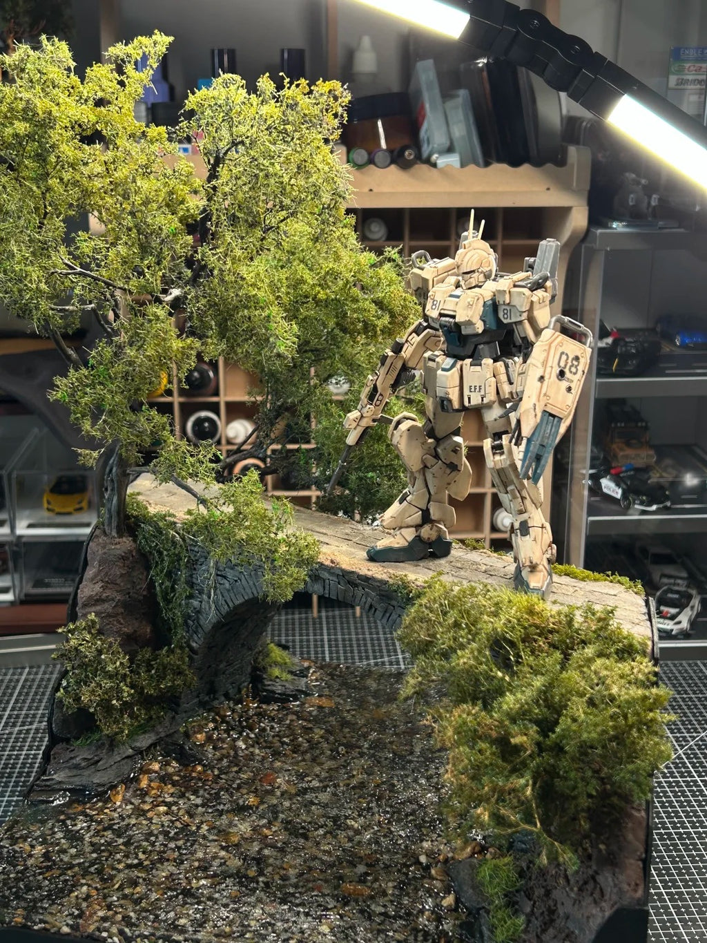 1:64 Scale Diorama Model: Rural Stone Bridge